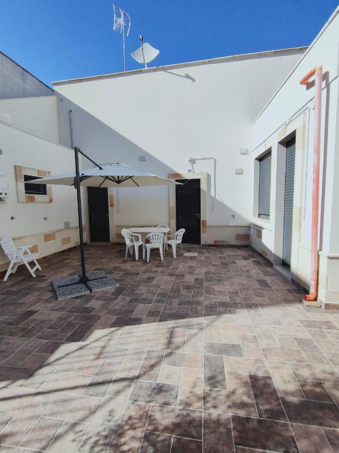 Appartamento Dante Avetrana Esterno foto